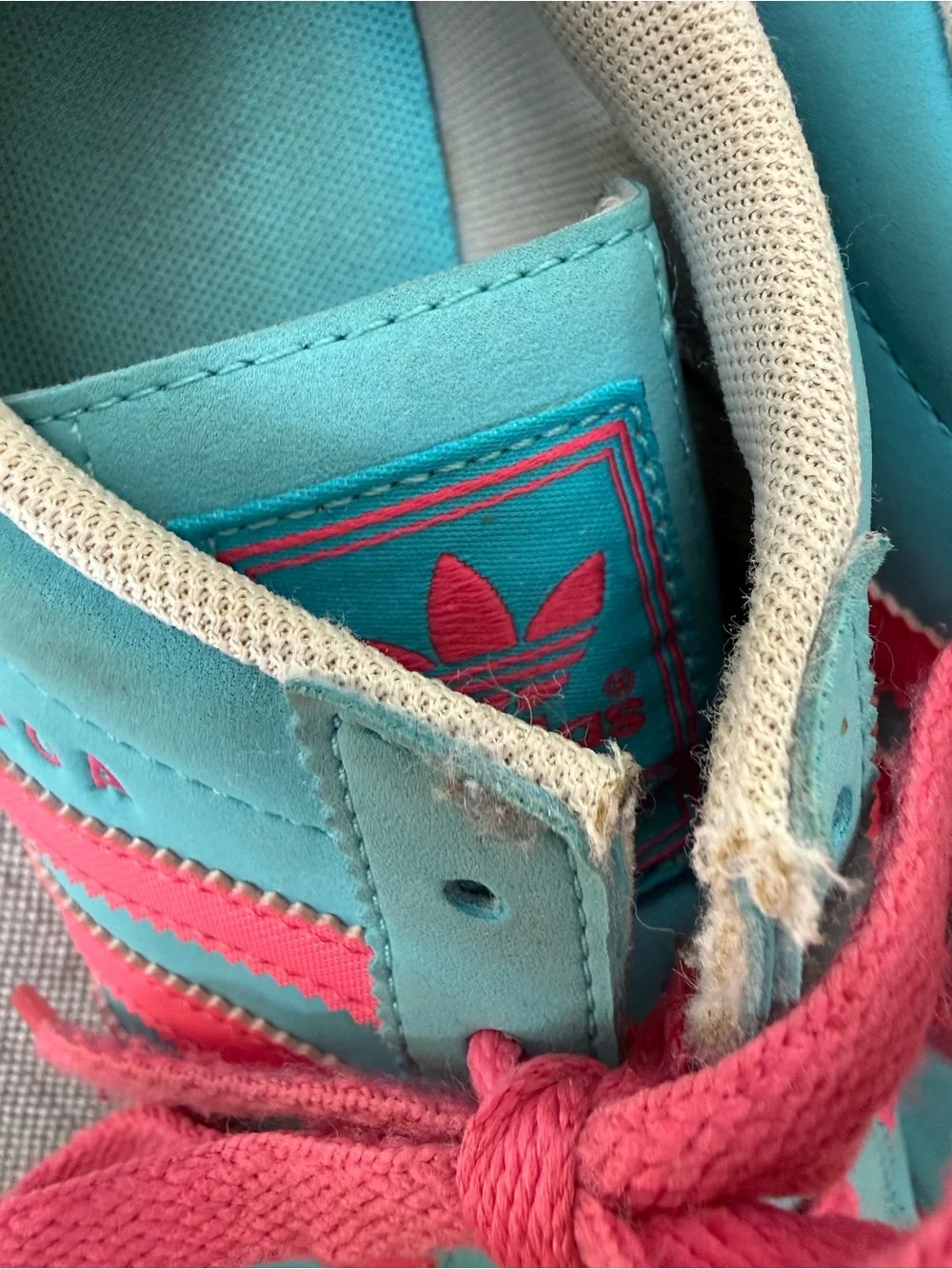 adidas Rita Ora + Samoa Turquoise Hot Pink Women's Low-Top Sneakers Size 6